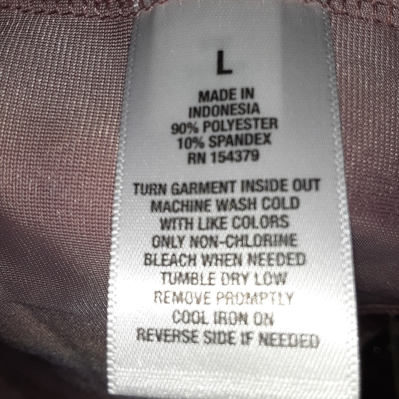 Aeropostale Velvet Cropped Cami - Picture 4 of 8